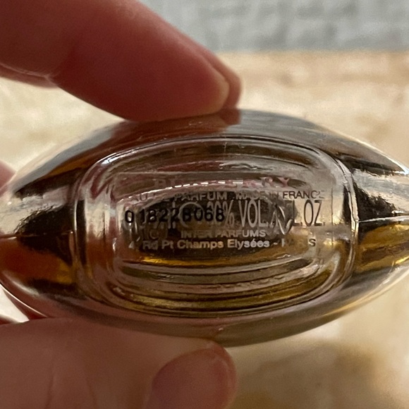 Burberry perfume - Picture 2 of 2
